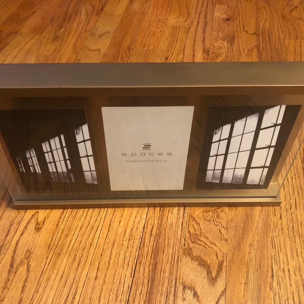 Floating Glass Picture Frame - Picture 5 of 13